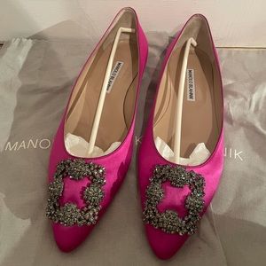 Manolo Blahnik HANGISIFLAT. Dark Fuchsia Satin Jewel Buckle Flat Shoes. Size 39
